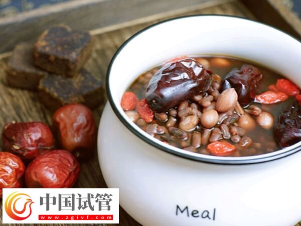 产妇喝五红汤有什么禁忌事项？(图1)